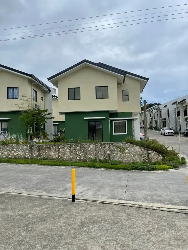 CORNER WITH MOUNTAIN VIEW 3BR HOUSE FOR RENT IN TOLO TOLO CONSOLACION - Secondary Image