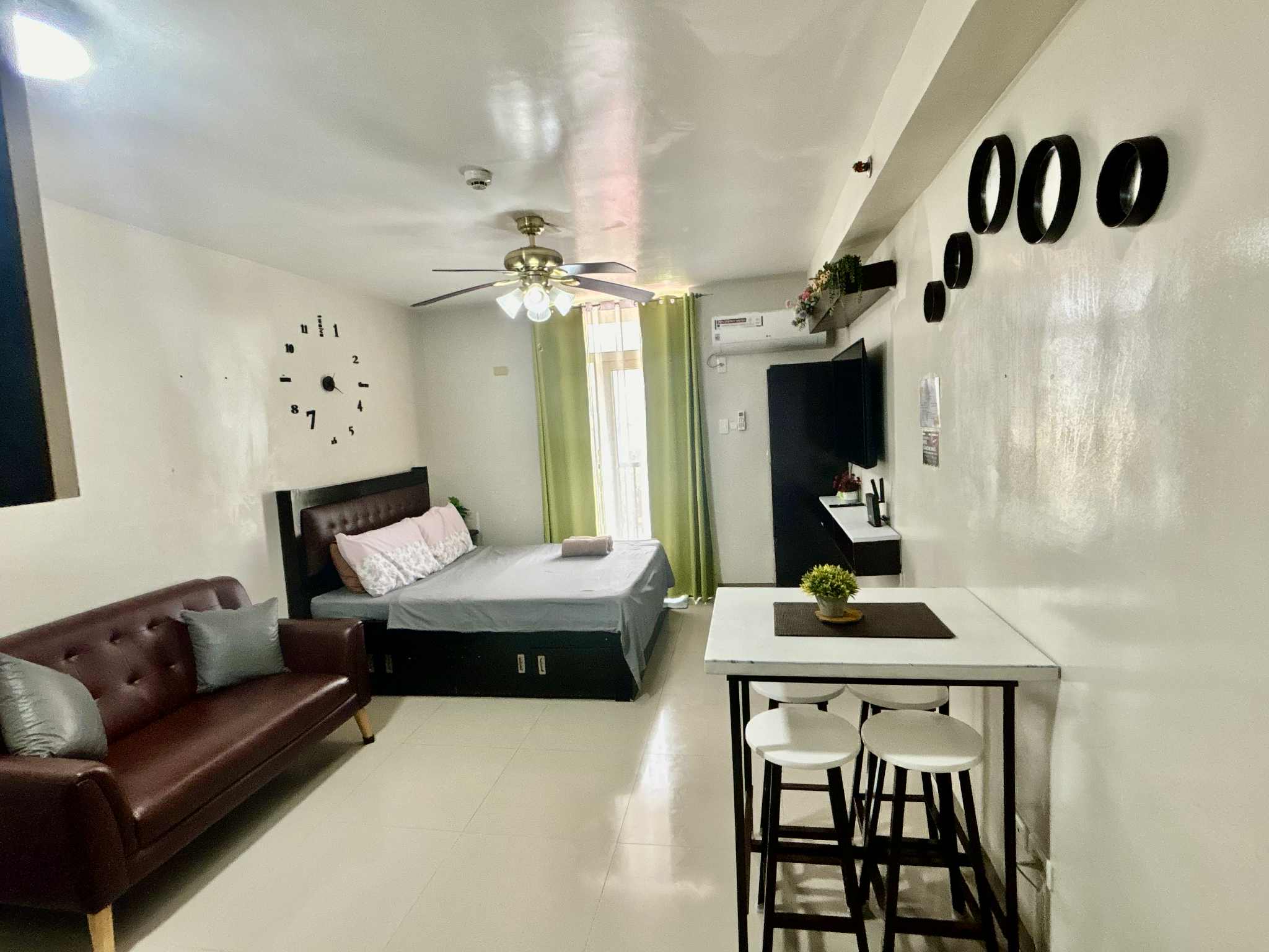 Saekyung Looc: Condo for Longterm stay in Looc, Lapu-Lapu City (Mandani Bay view) https://rent.ph/uploads/0000/141/2025/09/06/11.jpg
