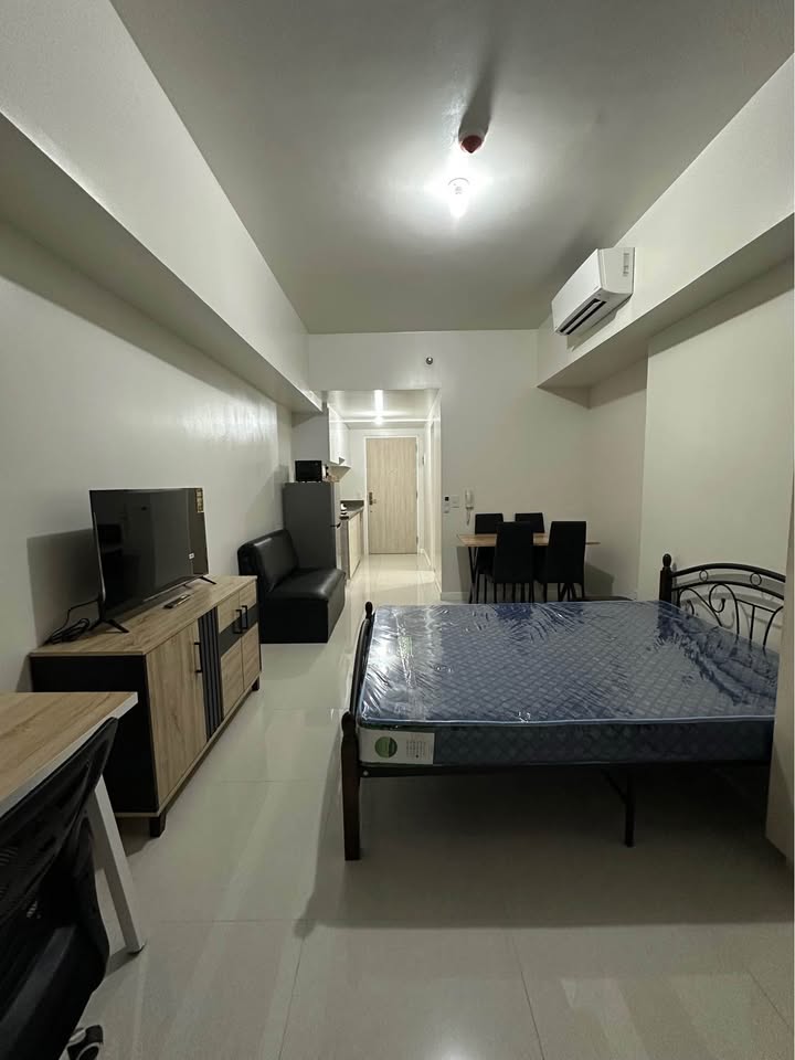 Furnished Studio-Type Condo  for RENT in Mandani Bay Garden Suit Mandaue City Cebu https://rent.ph/uploads/0000/230/2025/09/12/505511758-590999853601956-7378635319189017507-n1.jpg