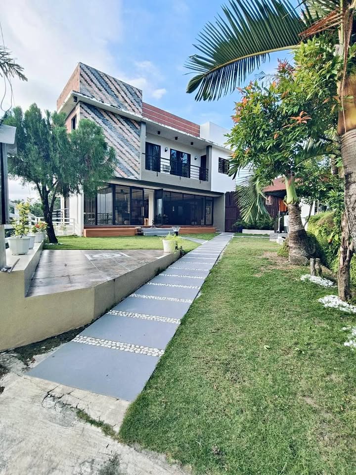 For rent overlooking 4 bedroom house in Talisay City Cebu https://rent.ph/uploads/0000/230/2026/03/14/637770685-10228407336402255-5934581397518378161-n.jpg
