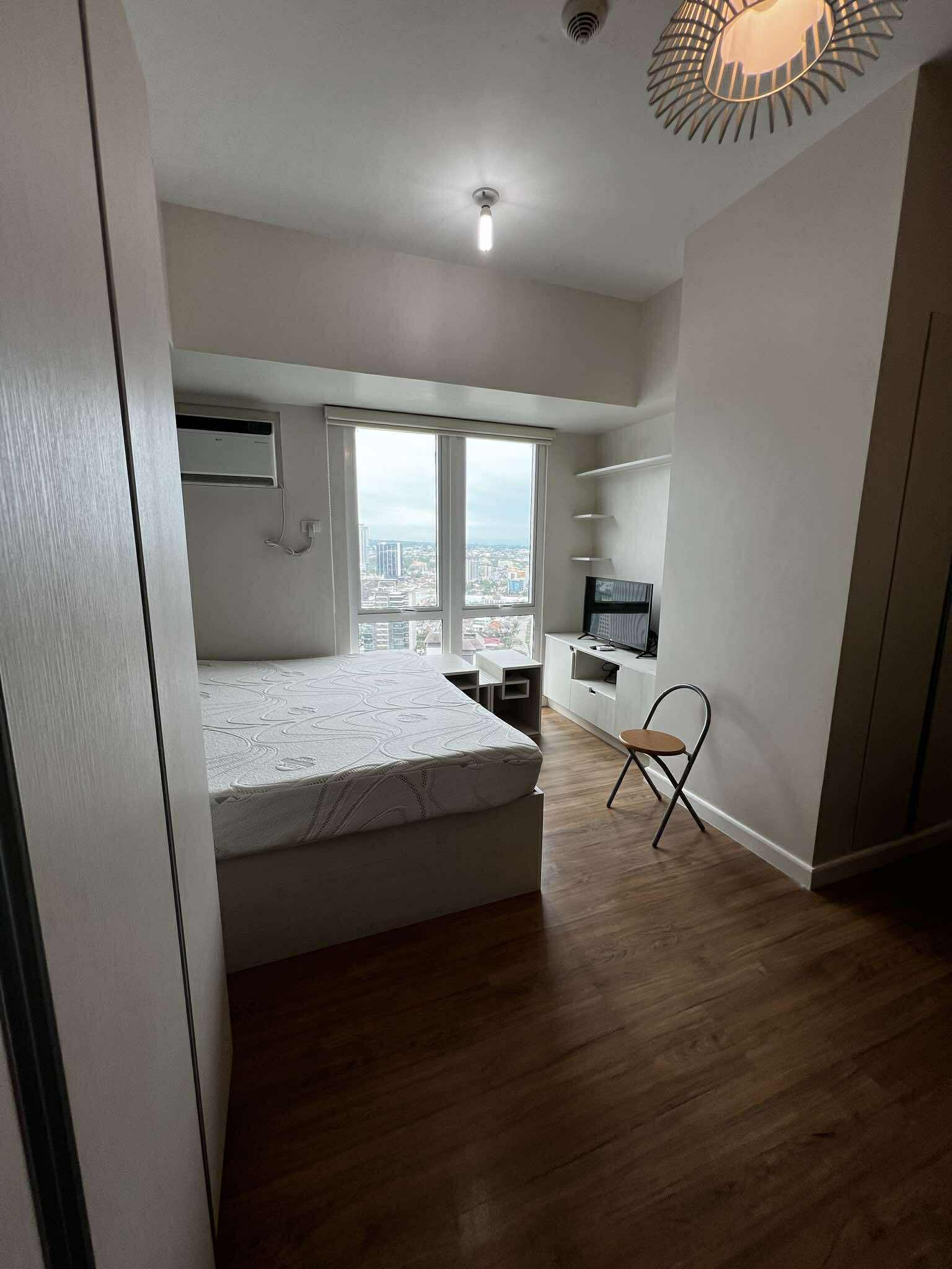 Solinea Condominium for RENT https://rent.ph/uploads/0000/25/2025/05/20/received-1193714115368500.jpeg