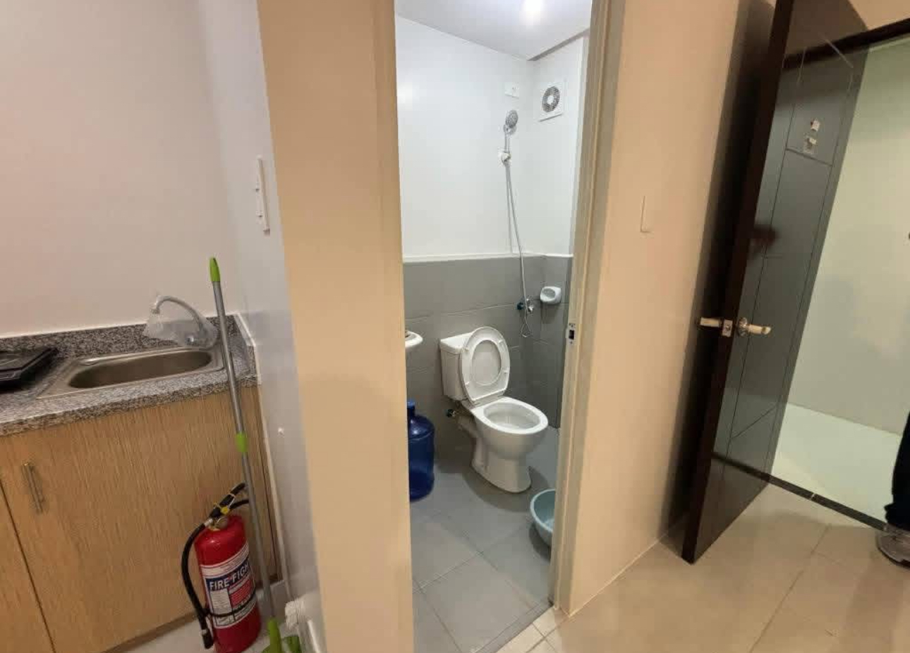 Semi Furnished  Condominium for rent in Deca Banilad https://rent.ph/uploads/0000/25/2026/03/20/img-7756.jpeg