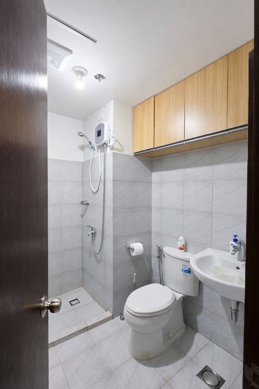 Condominium for Rent in Casa Mira Guadalupe https://rent.ph/uploads/0000/25/2026/04/04/img-8647.jpeg