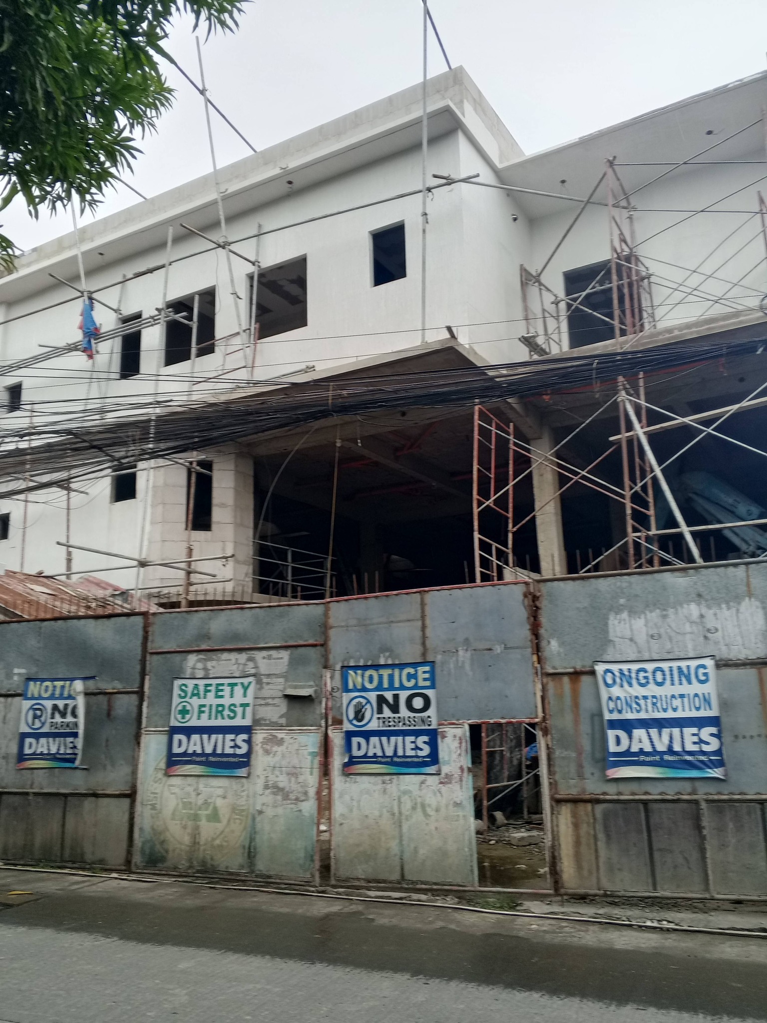 COMMERCIAL AND RESIDENTIAL BUILDING FOR RENT IN MANDAUE CEBU https://rent.ph/uploads/0013/13265/2026/03/27/emz12a.jpg