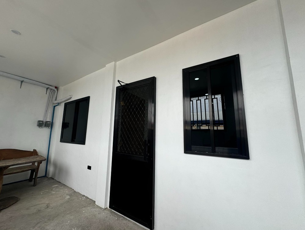 Newly Renovated House and Lot For Rent! https://rent.ph/uploads/0015/15031/2024/04/29/436826386-807557804579149-5737942874343960035-n.jpg