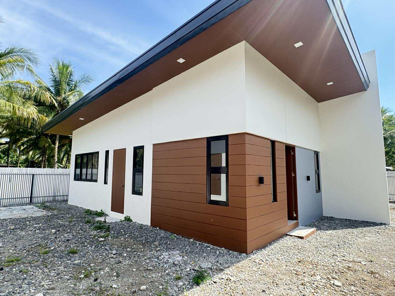 HOUSE FOR RENT https://rent.ph/uploads/0015/15031/2025/10/15/552036512-1876906216596055-8029258840812974478-n1.jpg