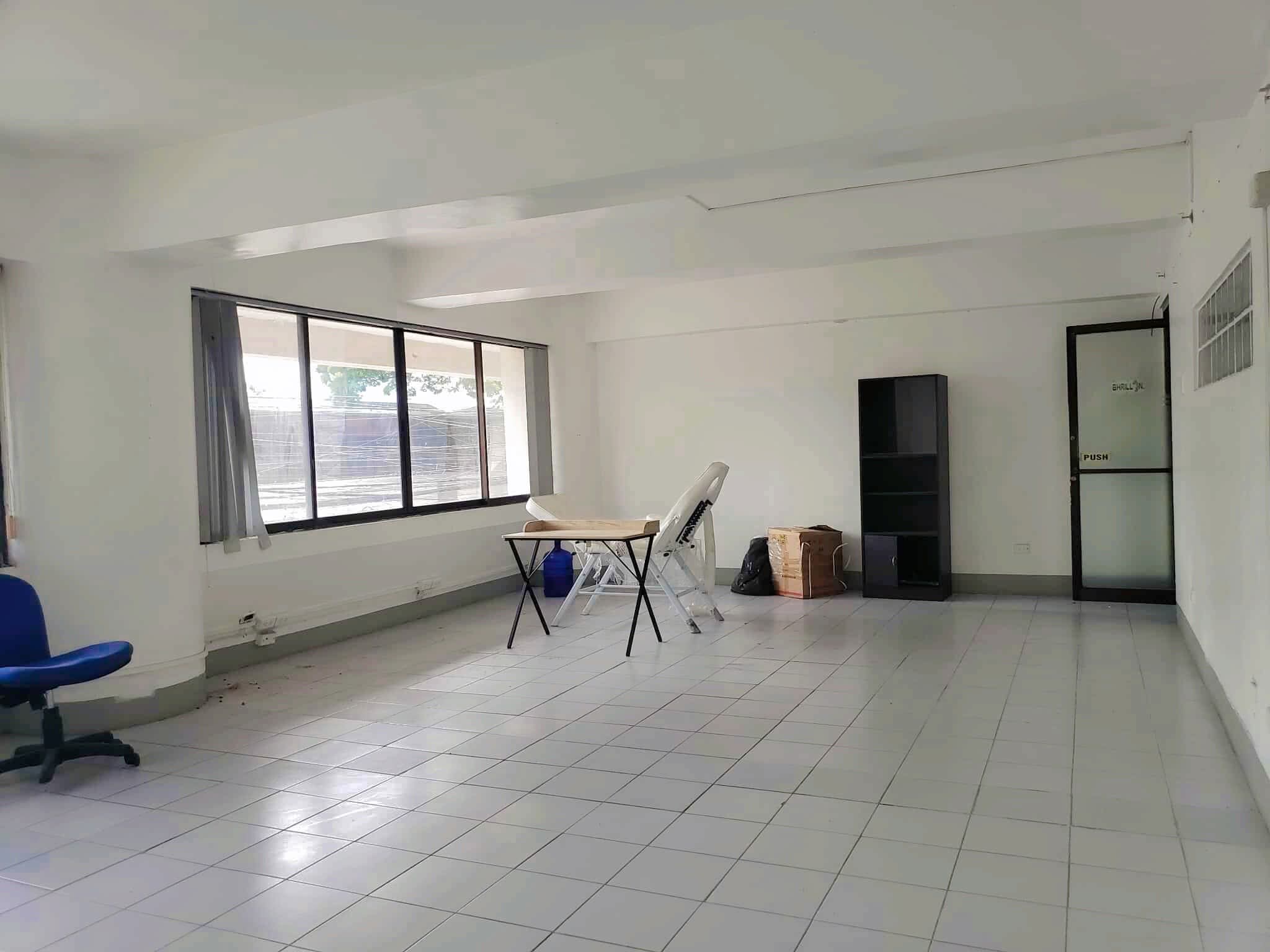 For Rent: Office Space on the 2nd floor in Gorordo Avenue https://rent.ph/uploads/0015/15719/2025/10/29/fb-img-17616772417081.jpg