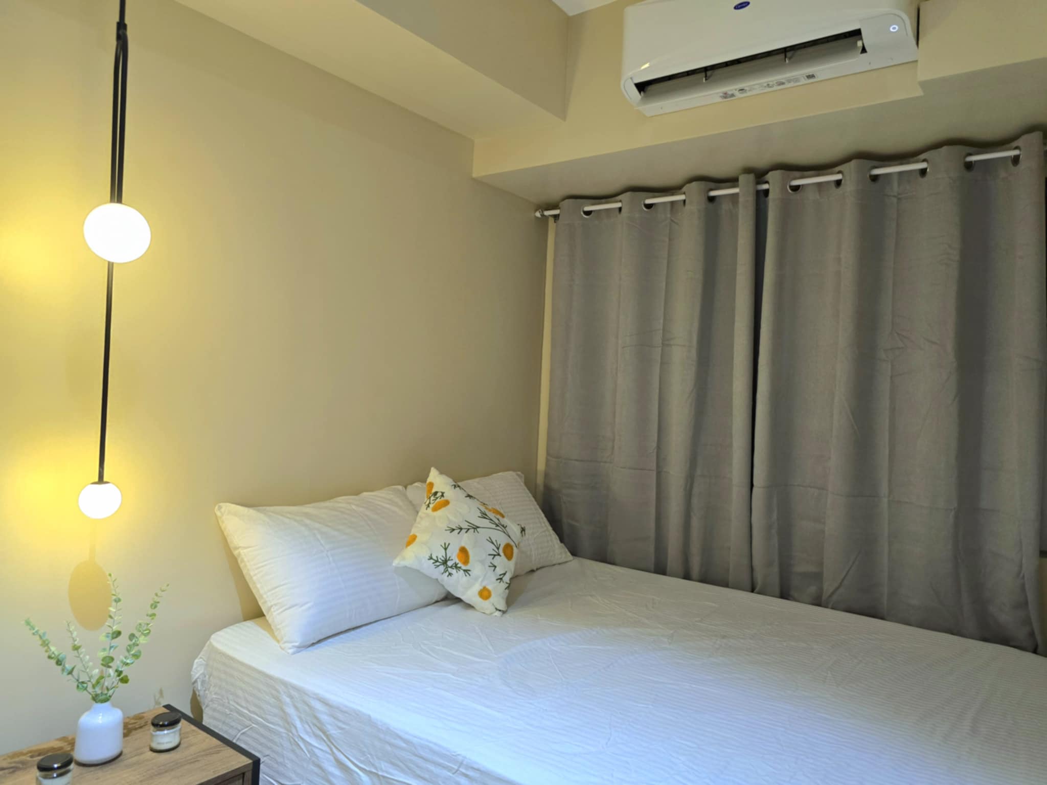 Fully Furnished-1Bedroom w/ balcony https://rent.ph/uploads/0016/16193/2025/08/14/attqn0sxvhe3ymwmq0fvpiwi4j9e2ycno8yhuoukyqj36w.jpeg