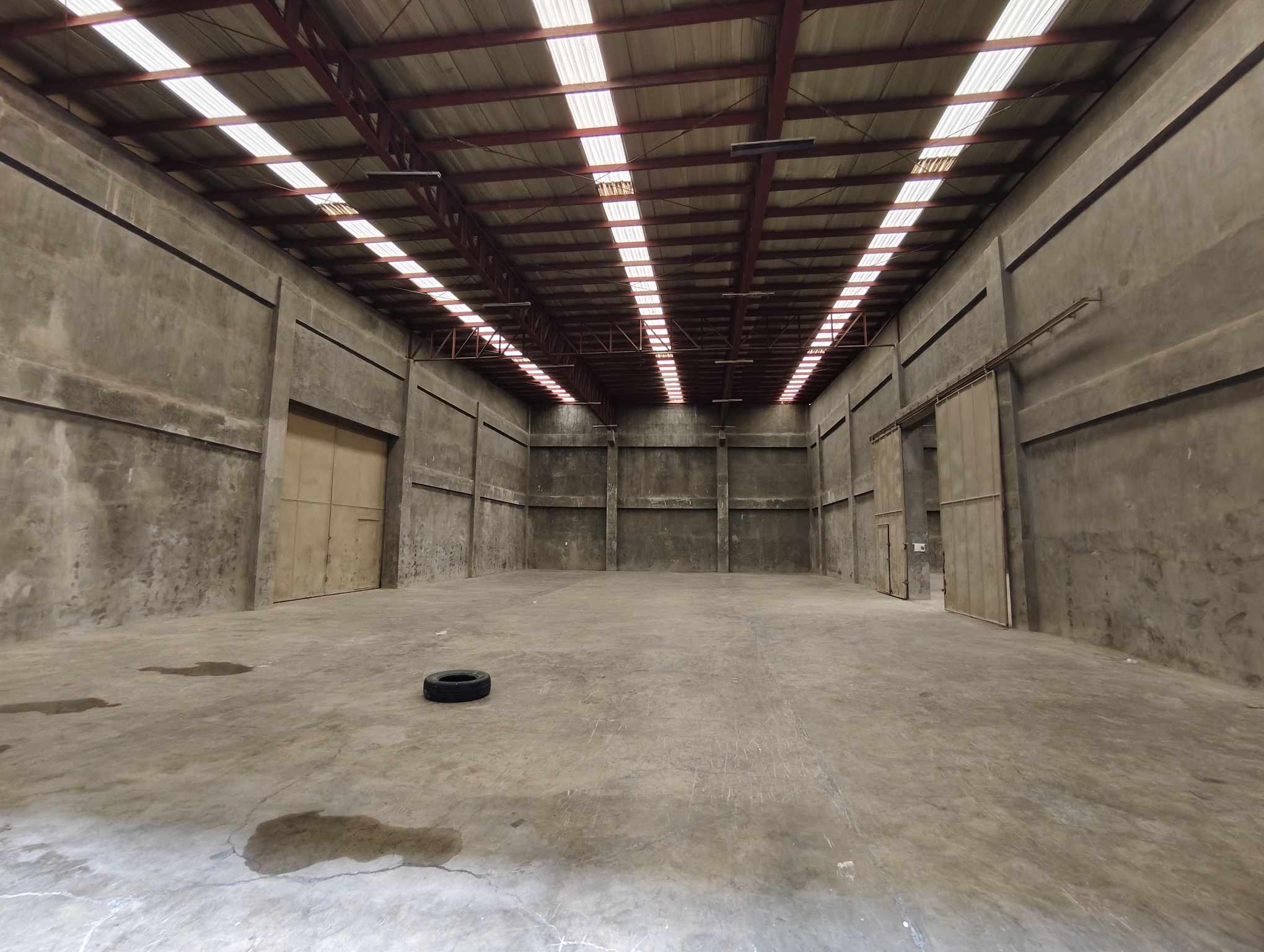 Scale Smarter: Your 513 SQM Warehouse Hub for Seamless Logistics Starts Here! https://rent.ph/uploads/0016/16244/2025/05/31/warehouse-for-rent-in-mandaue-city-cebu-21.jpg