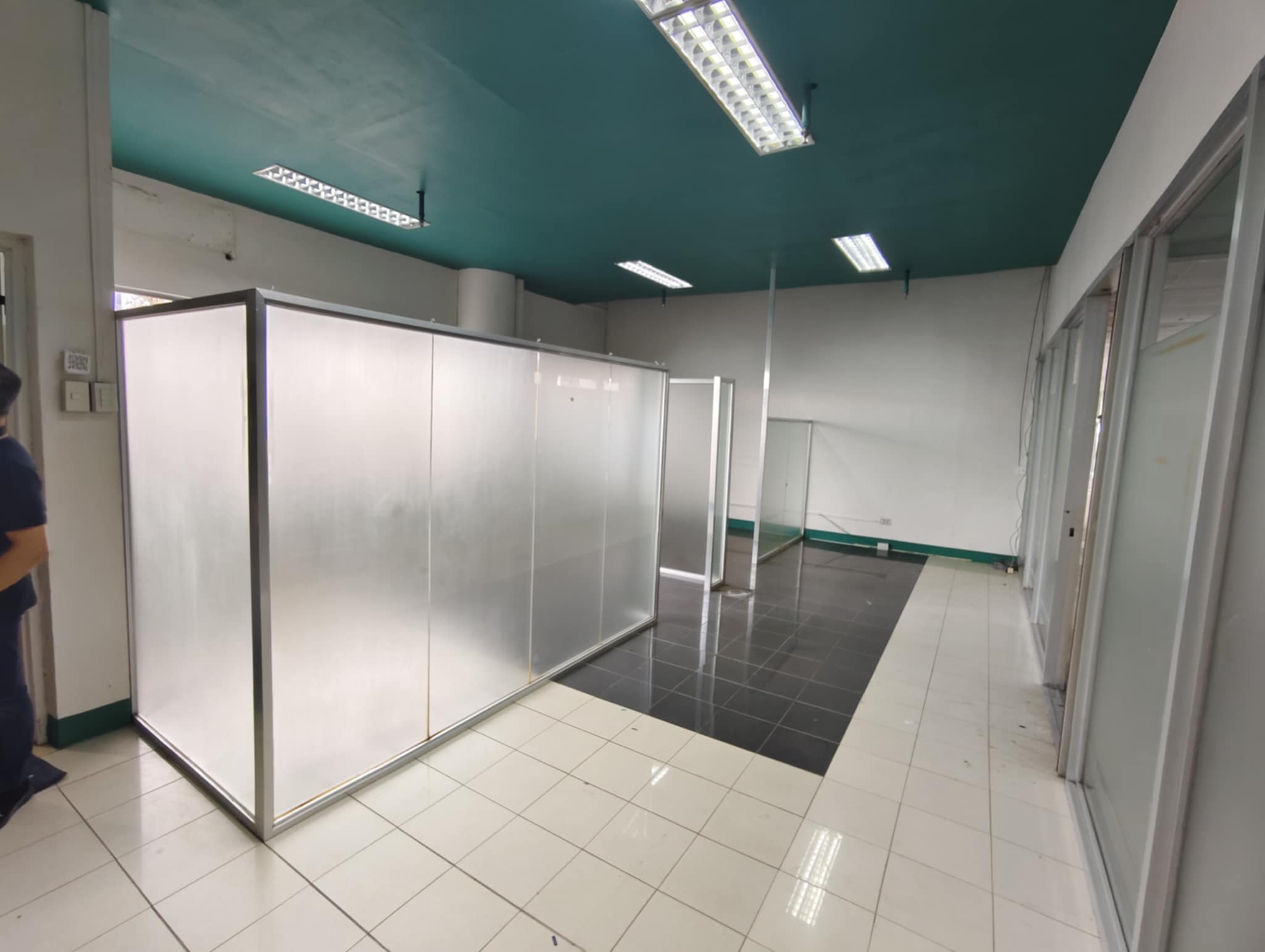 Your Next Office in AS Fortuna — Glass-Partitioned, Ground Floor, with Ample Parking https://rent.ph/uploads/0016/16244/2025/08/14/office-space-for-rent-in-as-fortuna-mandaue-city-cebu-2.jpg
