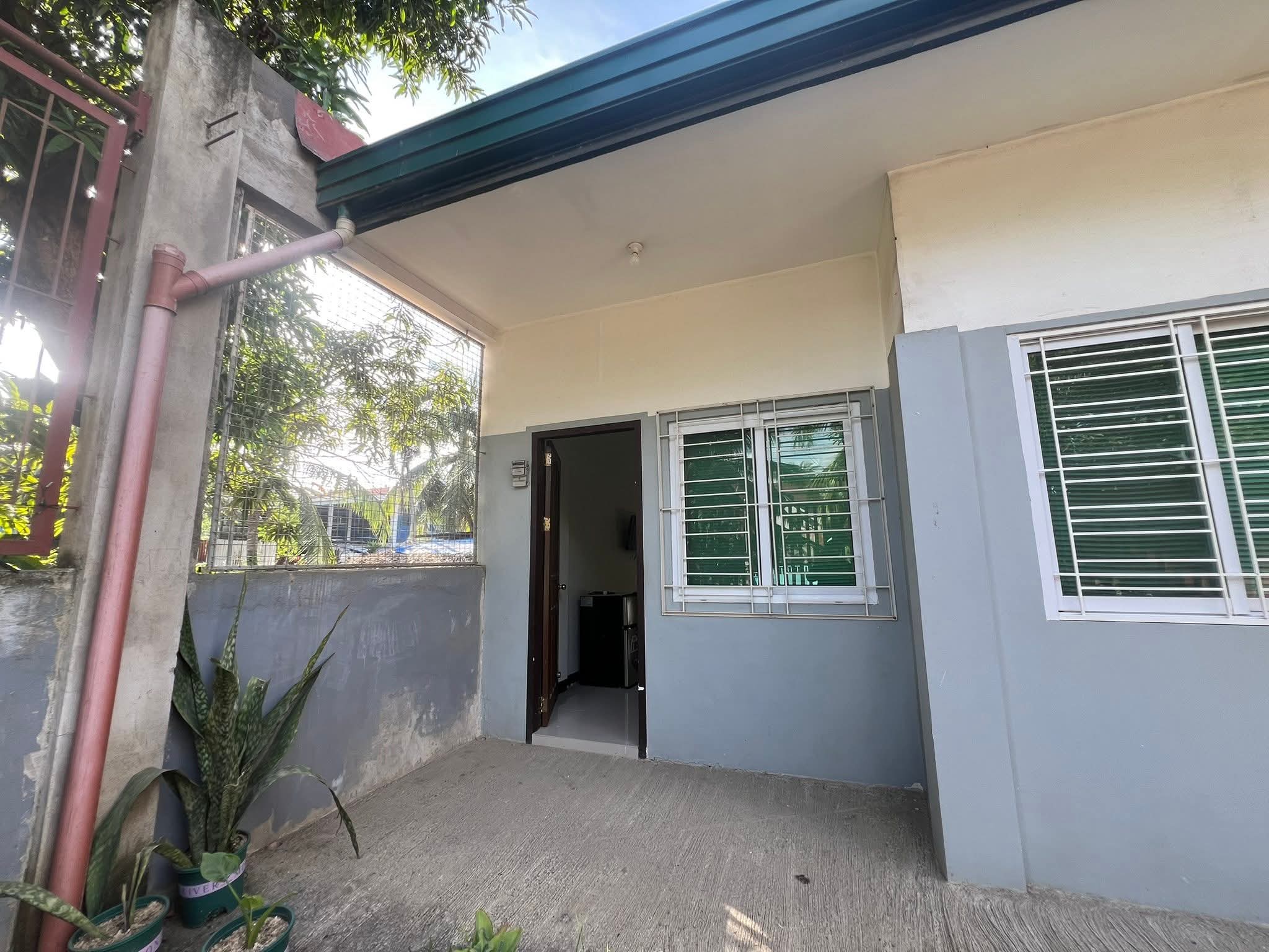 CECILIA TRANSIENT-STUDIO TYPE PAD FOR RENT WITH FREE PARKING https://rent.ph/uploads/0018/18764/2026/03/28/fb-img-1774693029299.jpg