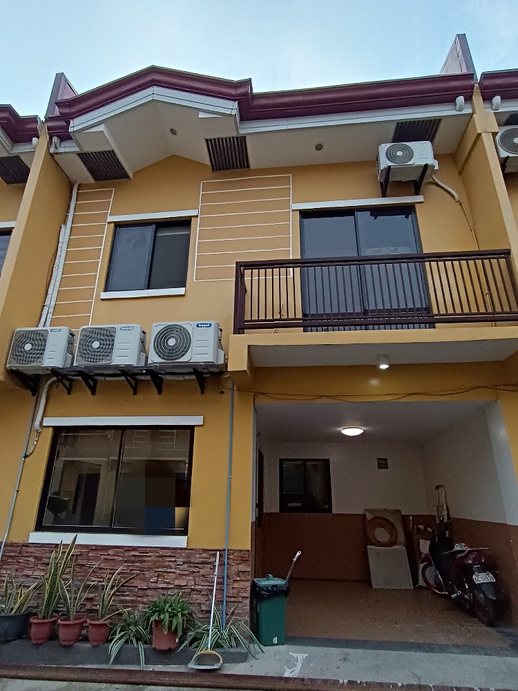 3 BEDROOM HOUSE NEAR IT PARK https://rent.ph/uploads/0019/19186/2025/03/15/polish-20250305-184558855.jpg