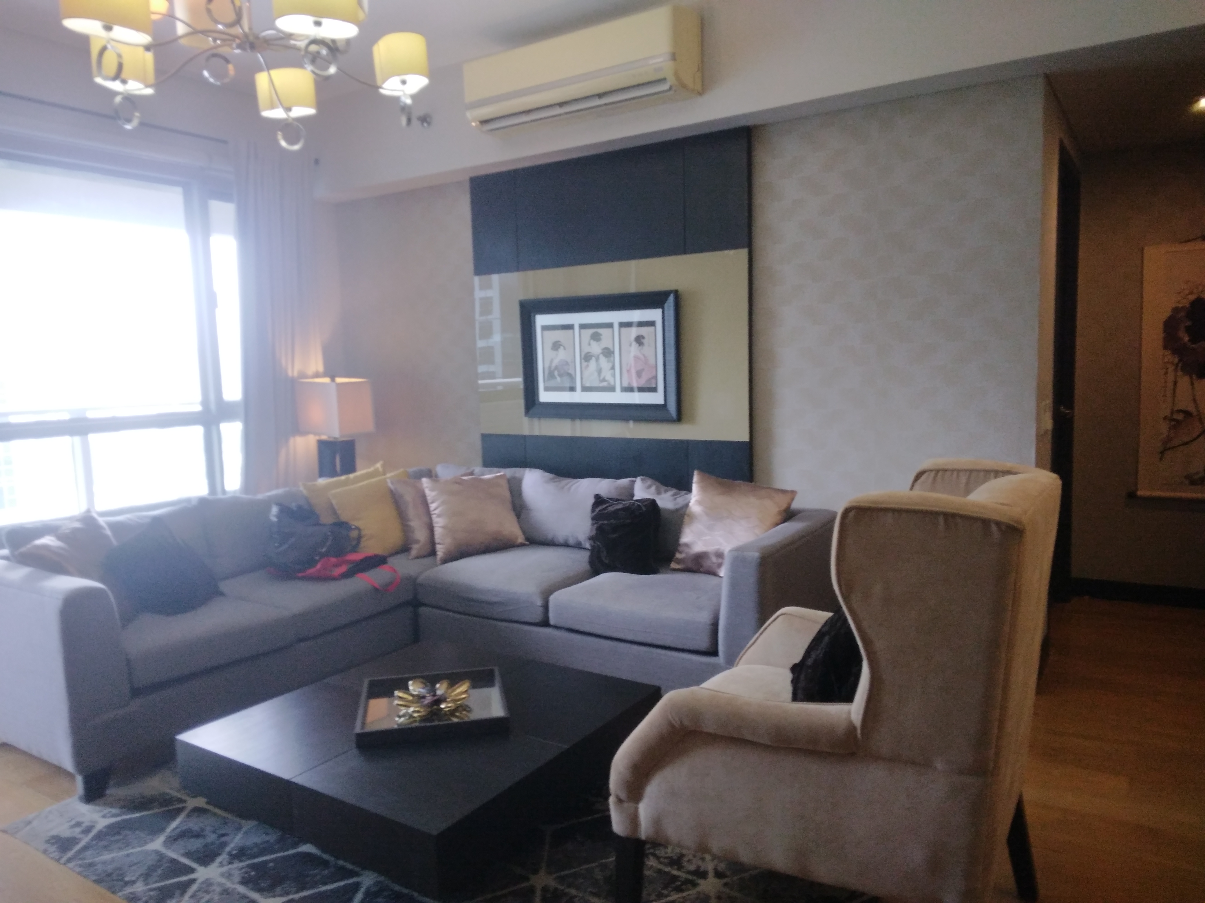 1 bedroom fully furnished @One Serendra Taguig City https://rent.ph/uploads/0019/19601/2025/08/25/20250822-154215.jpg