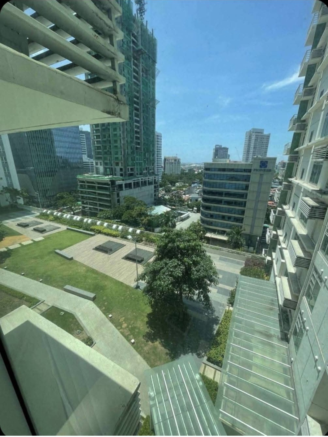 1Bedroom-Condominium https://rent.ph/uploads/0019/19777/2025/10/12/1000020154.jpg