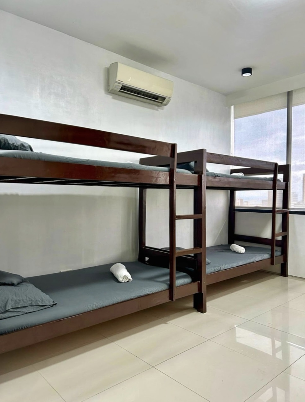 Studio-Condominium https://rent.ph/uploads/0019/19777/2026/03/20/10000430191.jpg