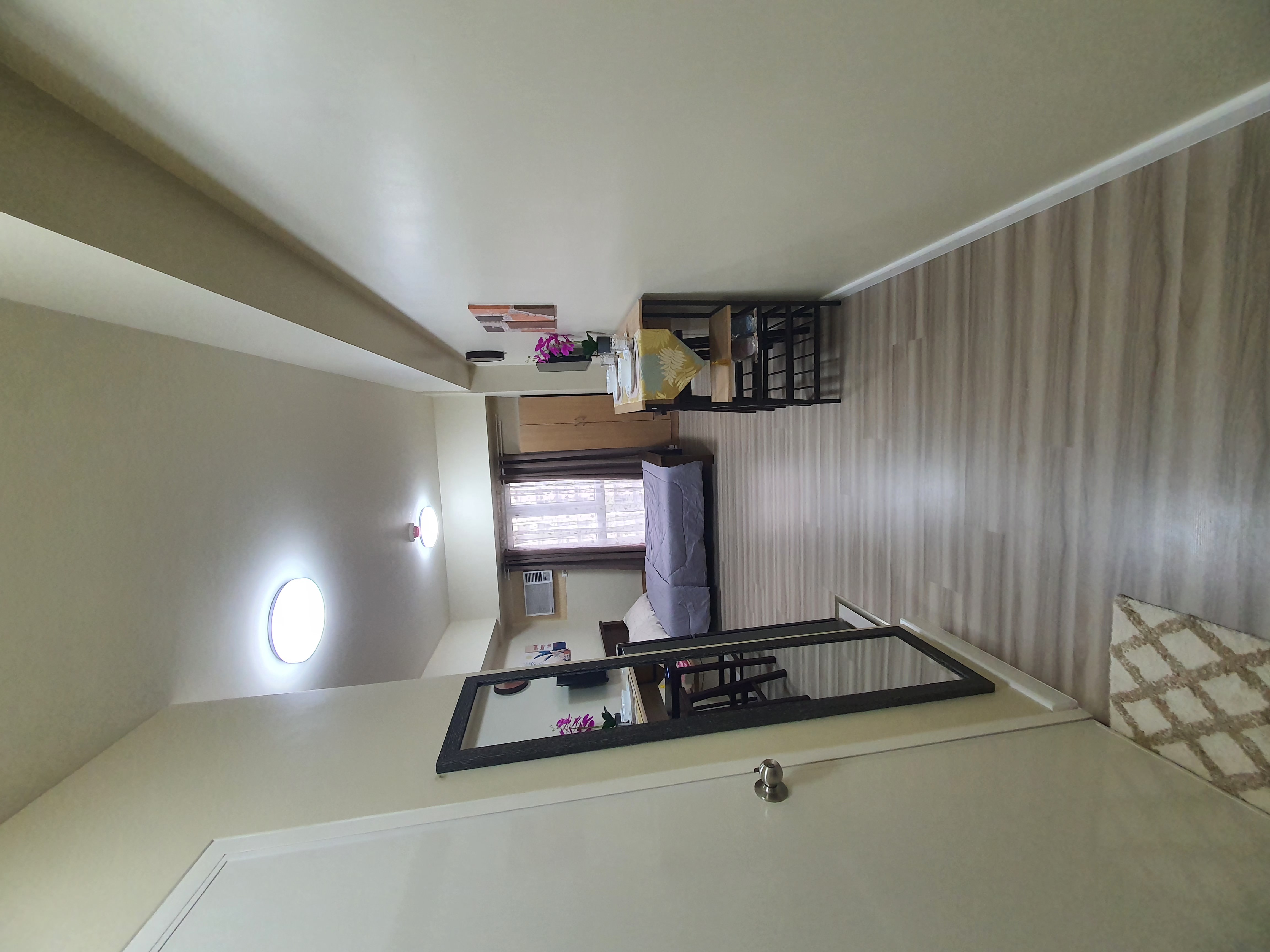 COZY HOME IN IT PARK https://rent.ph/uploads/0019/19860/2026/01/04/20251214-1703081.jpg