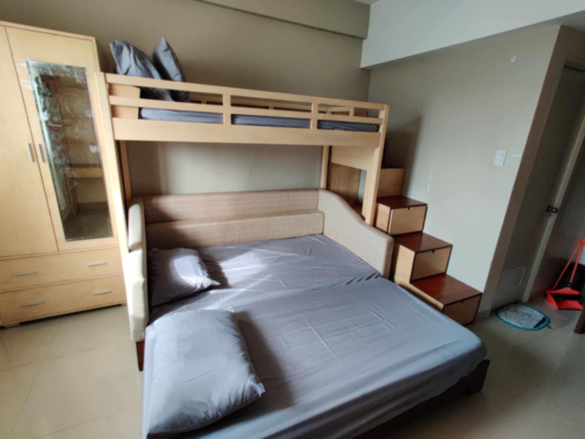 Cozy & Modern Studio for Rent at Eagles Nest – Prime Location Near Schools & Transport! https://rent.ph/uploads/0020/20215/2025/06/04/attkfh2xl7miojl7u8cmhxxm-ip69h-rrjbdlnzgdazh8.jpeg