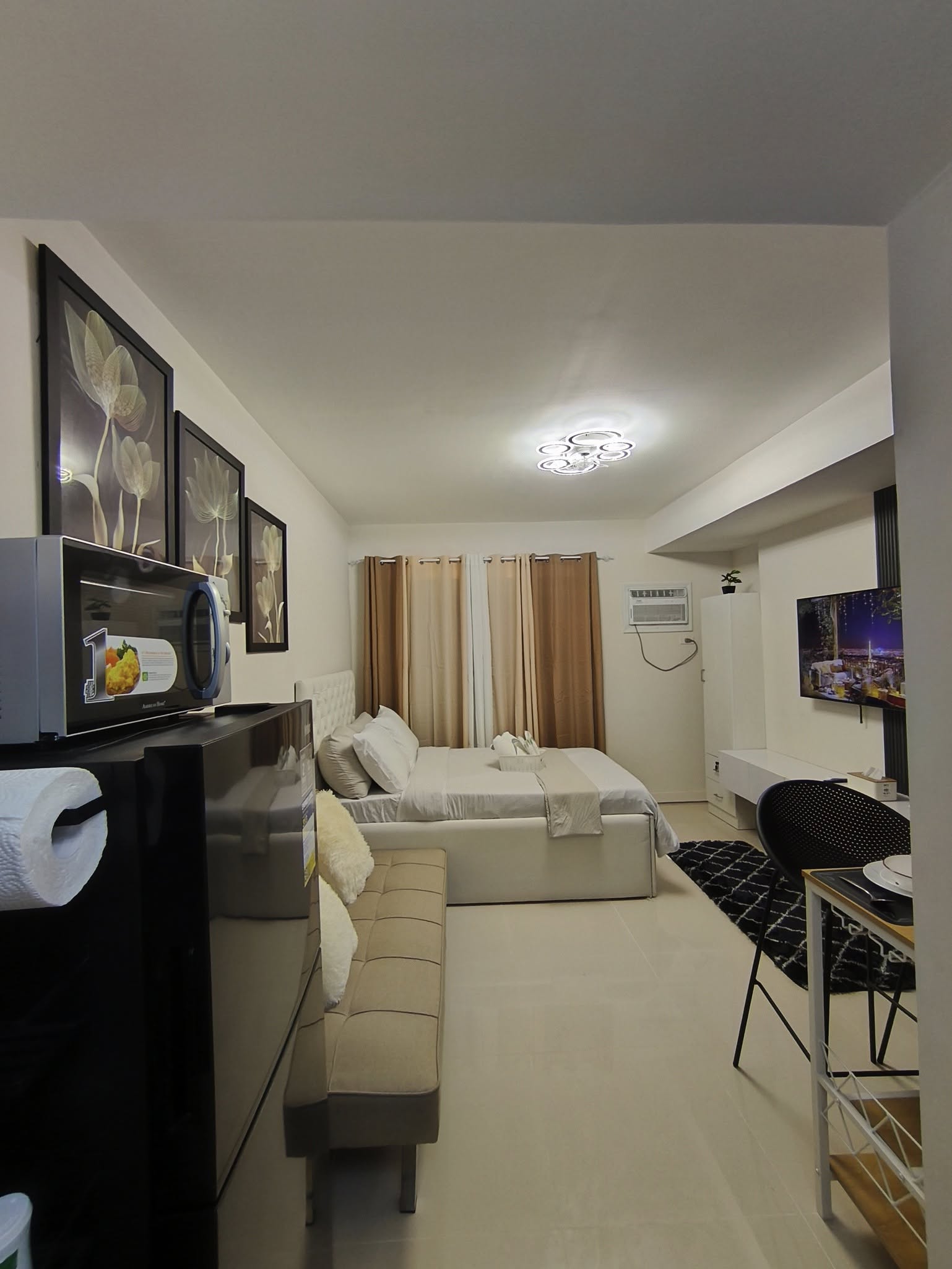 Studio Unit in J Tower Residences For Rent https://rent.ph/uploads/0020/20456/2025/06/24/508871192-24398950683045179-5053607374119278626-n.jpg