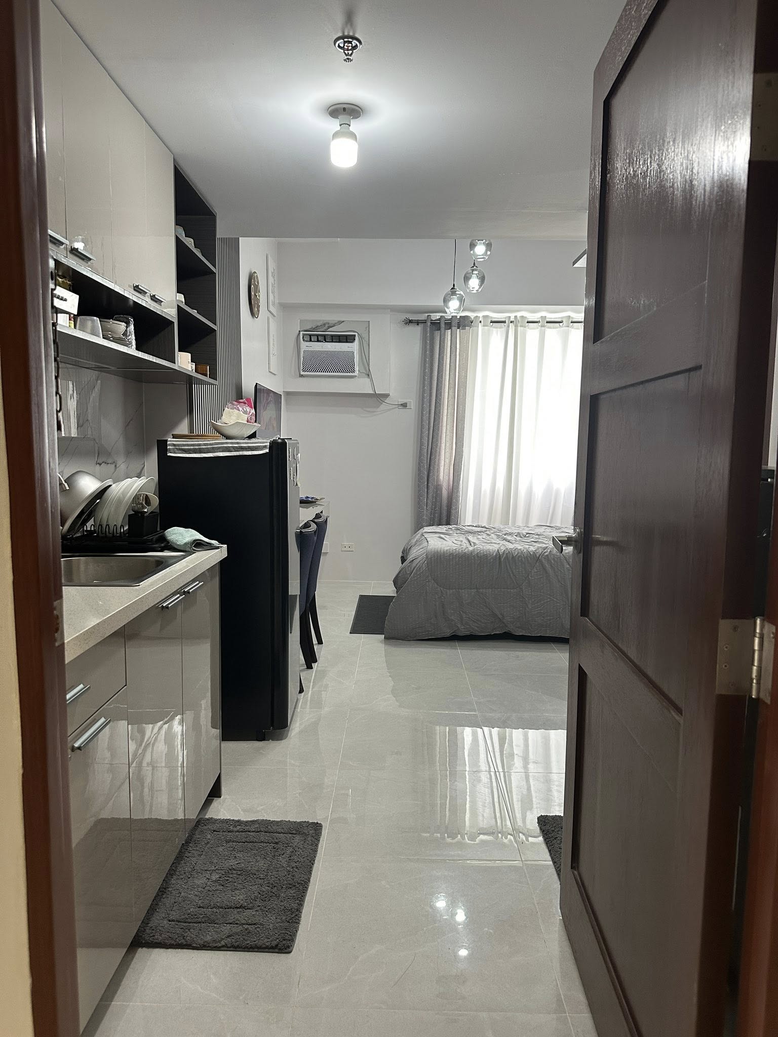 Fully Furnished Studio Unit at Casa Mira Tower, Mandaue City For Rent https://rent.ph/uploads/0020/20456/2025/07/13/518316405-24457904840474029-4313394699216797946-n-1.jpg