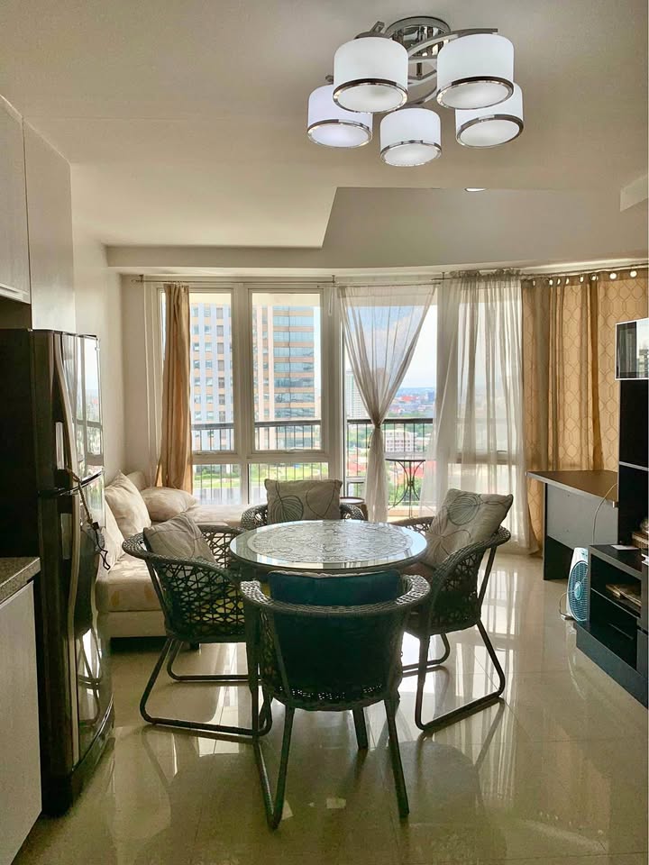 Calyx Centre 1BR for RENT & for SALE with Parking IT Park, Cebu City https://rent.ph/uploads/0020/20483/2025/08/15/1.jpg