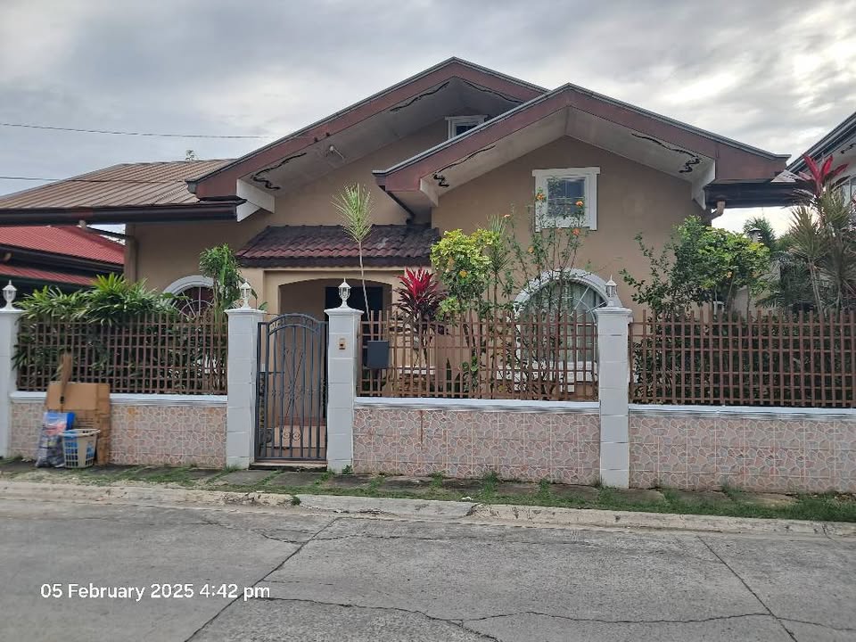 Bungalow House for RENT in Collinwood Subdivision, Lapu-Lapu City https://rent.ph/uploads/0020/20483/2025/09/10/157.jpg
