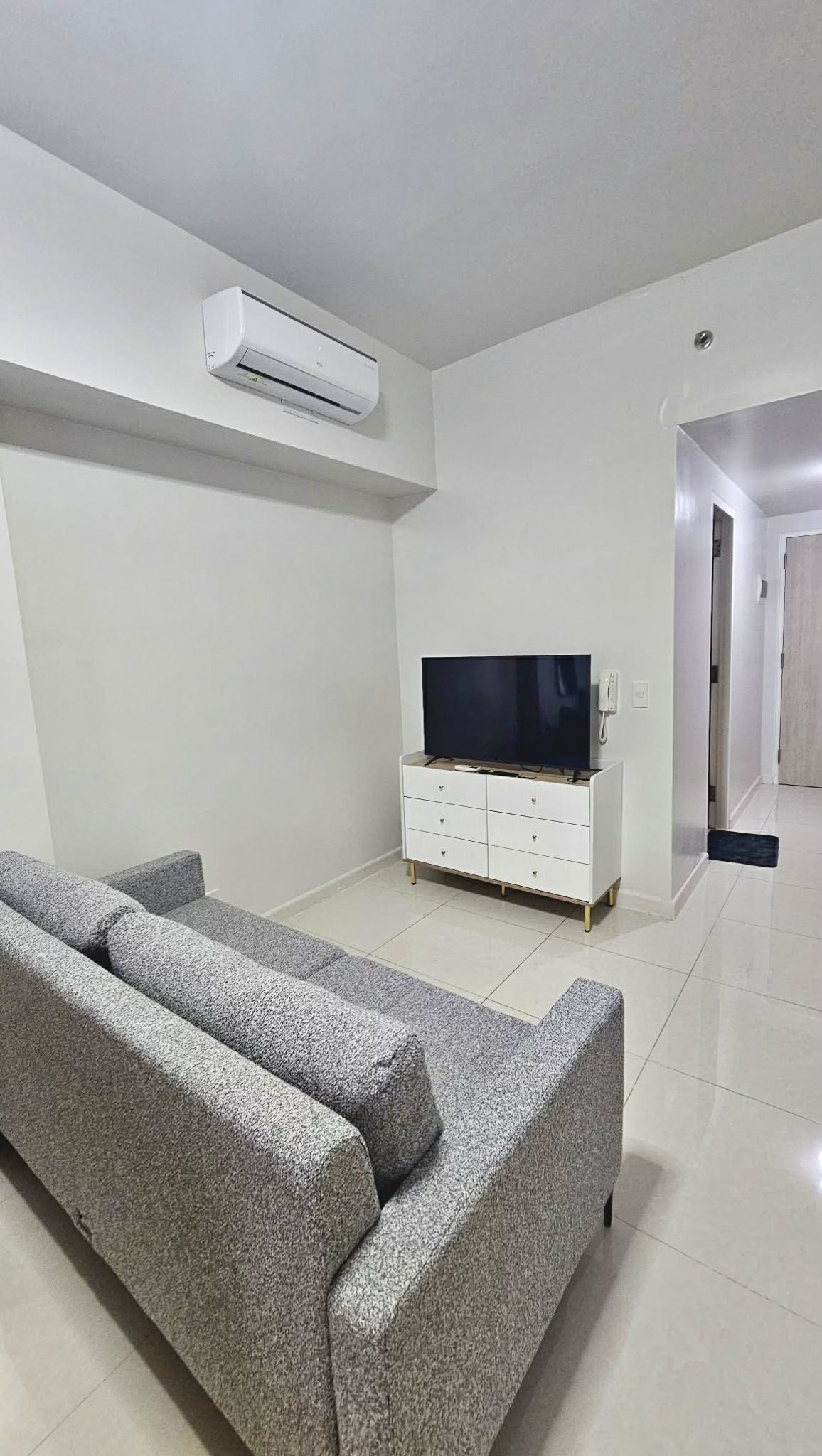 Furnished Studio for RENT in Mandani Bay, Mandaue City https://rent.ph/uploads/0020/20483/2026/03/08/12.jpg
