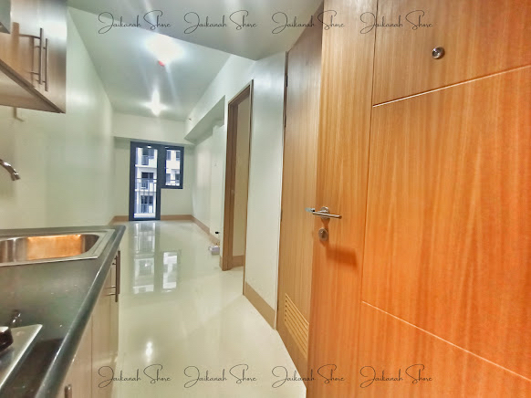 Shore 3 1BR Condo with Terrace https://rent.ph/uploads/0021/21665/2025/11/03/messenger-creation-bcd68176-38f8-4198-b1de-b1d60233ebae1.jpeg