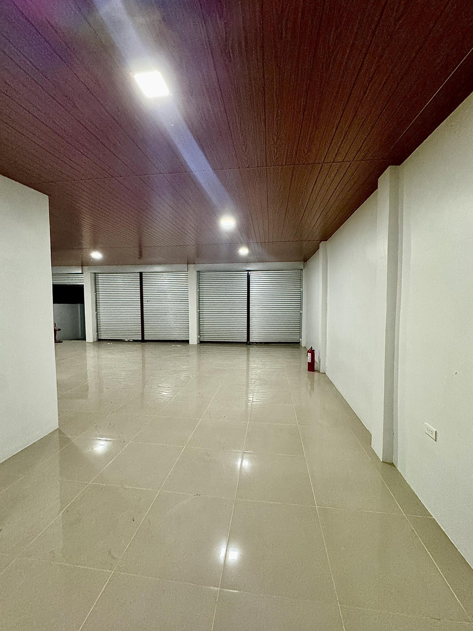 Dan Hilado Commercial Building https://rent.ph/uploads/0022/22300/2025/12/10/597866778-1213932860684160-522394805518680113-n1.jpg